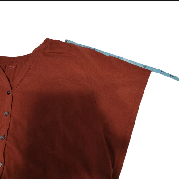 Garnet Hill Women's Size Small Relaxed Fit V- Neck Bat Sleeve Button-up Top - Picture 8 of 9